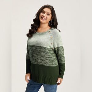 BloomChic Two-Tone Green and Gray Sweater